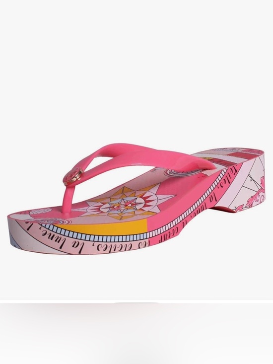 Tory Burch Shoes - TORY BURCH Printed Carved Wedge Flip-flop In Pink